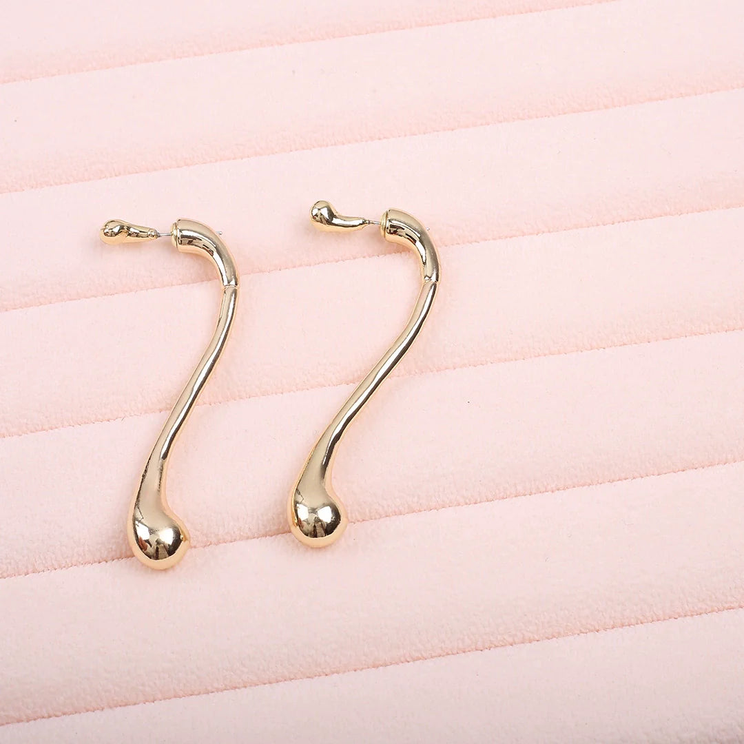 Arianni Sculpted Drop Earrings - Twisted Gold