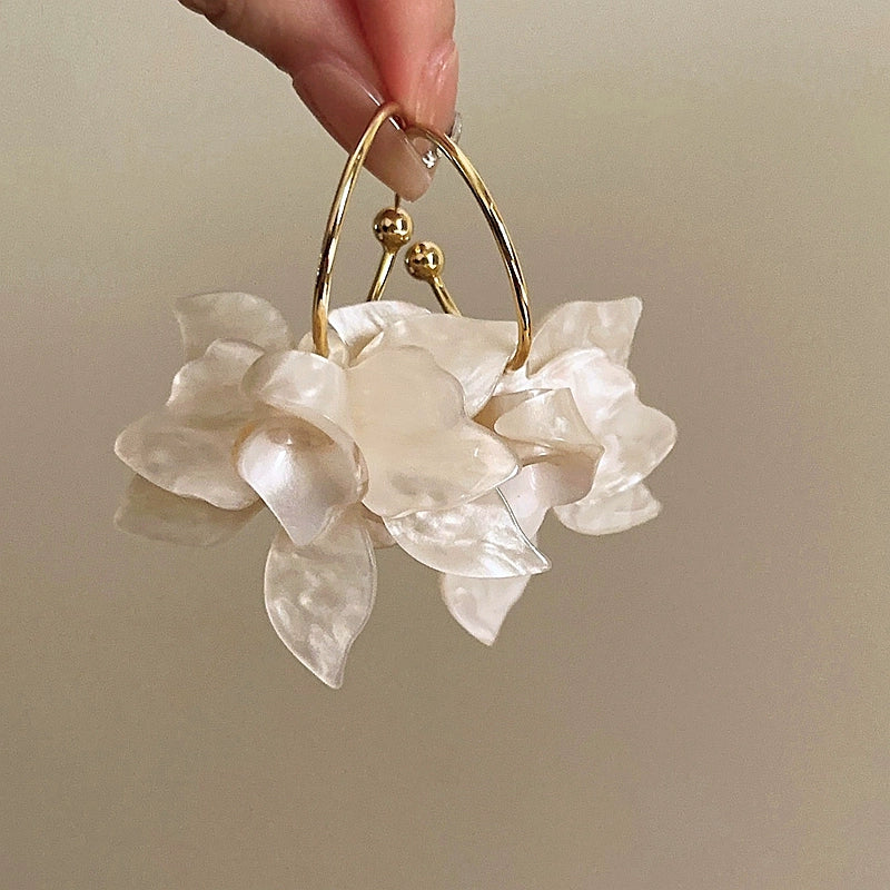 Rebel Retro Bloom Earrings - Milky White [J6Z0JFDJ]