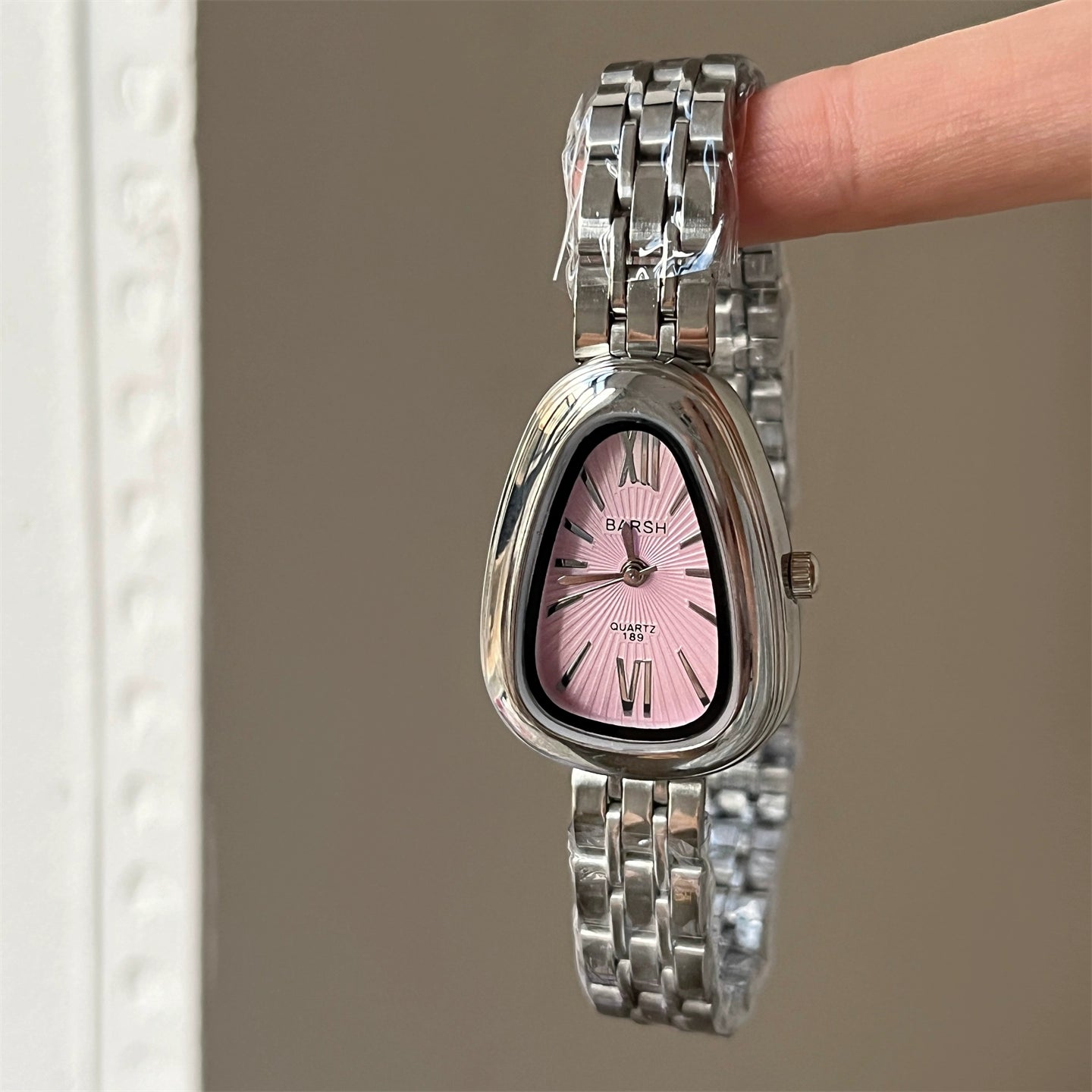 Kenadie Vintage Snake Head Watch - Silver Steel Strap, Pink Face [RGJI6VC6]