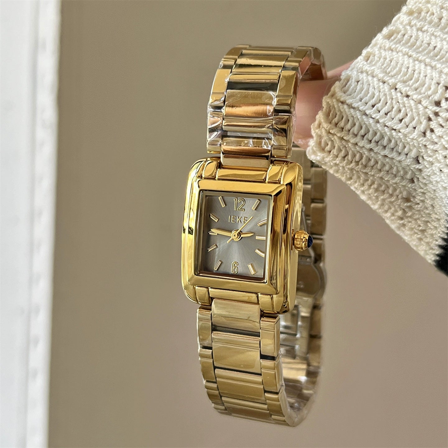 Lavender Square Steel Mesh Watch - Gold Band Gray Face [WZFW0EWV]