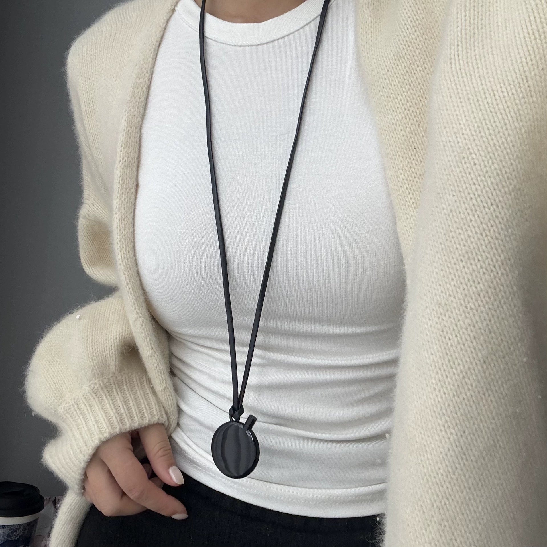 Jewels Scent Bottle Pendant Necklace - Black Perfume Bottle Necklace [G4ZBPFVG]