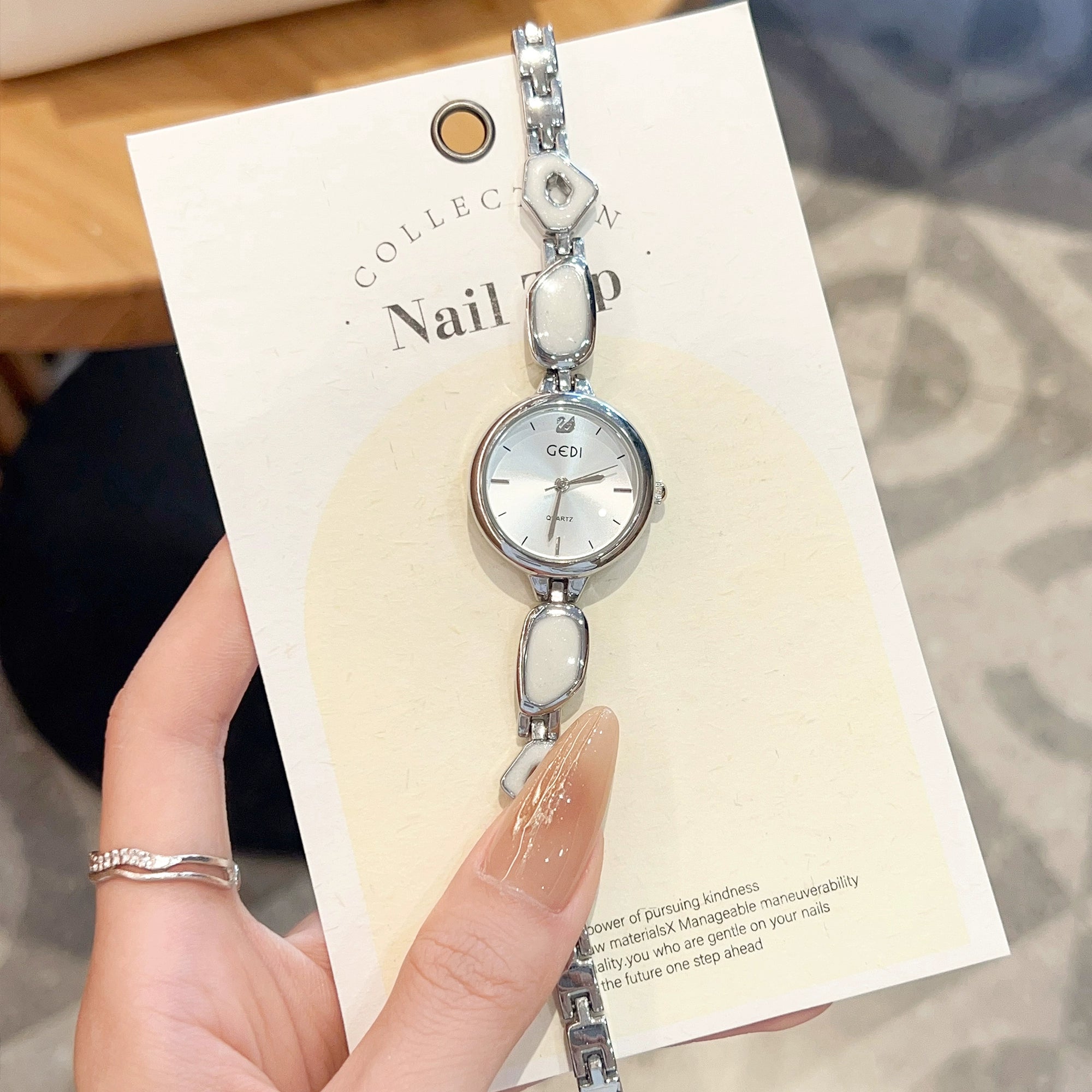 Abriella Elegant Bracelet Watch - Simple White [4QCS22BC]