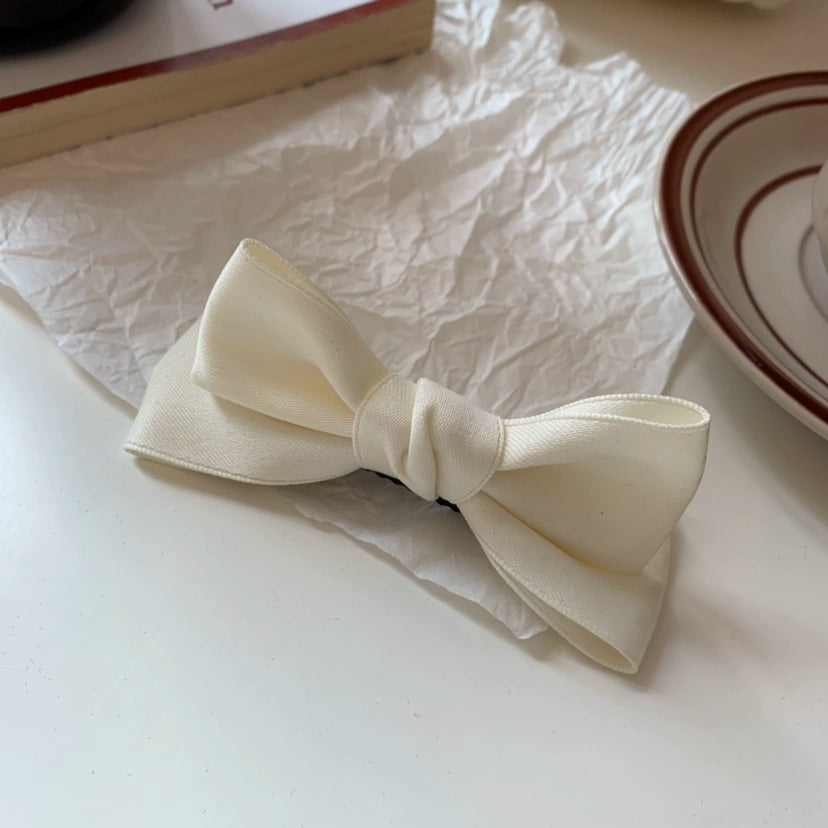 Holley Dimensional Bow Hair Clip - White Single [QZQZN0ST]
