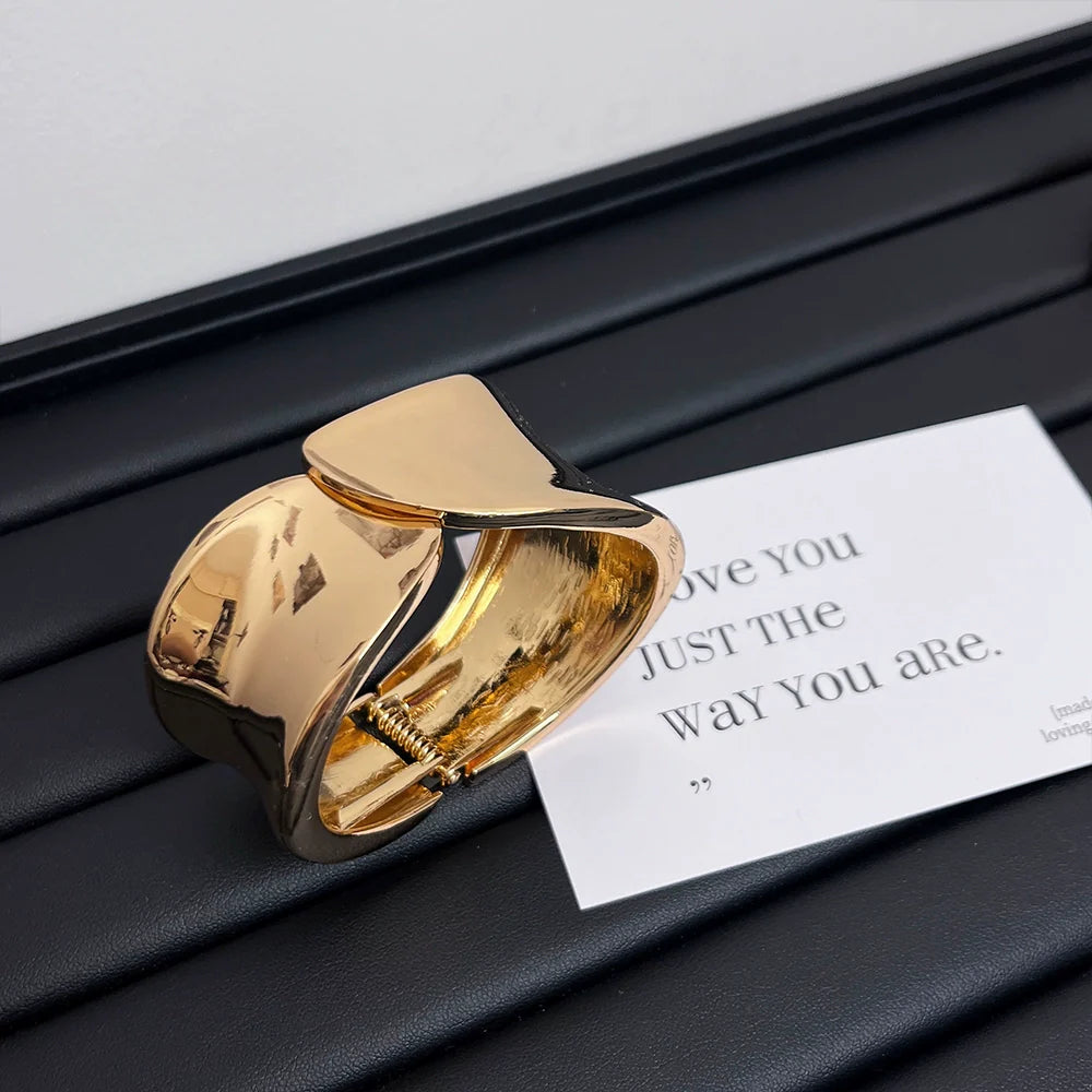 Serina Elegant Cuff Bracelet - Polished Gold Bracelet