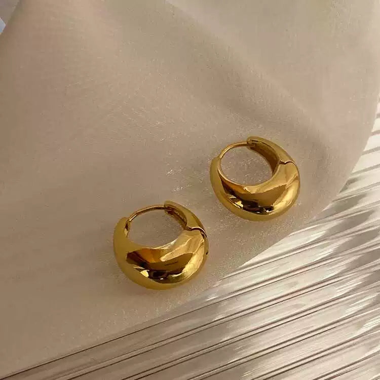 Zaidee Sleek U-Shaped Hoops - Gold [1I8V47CB]