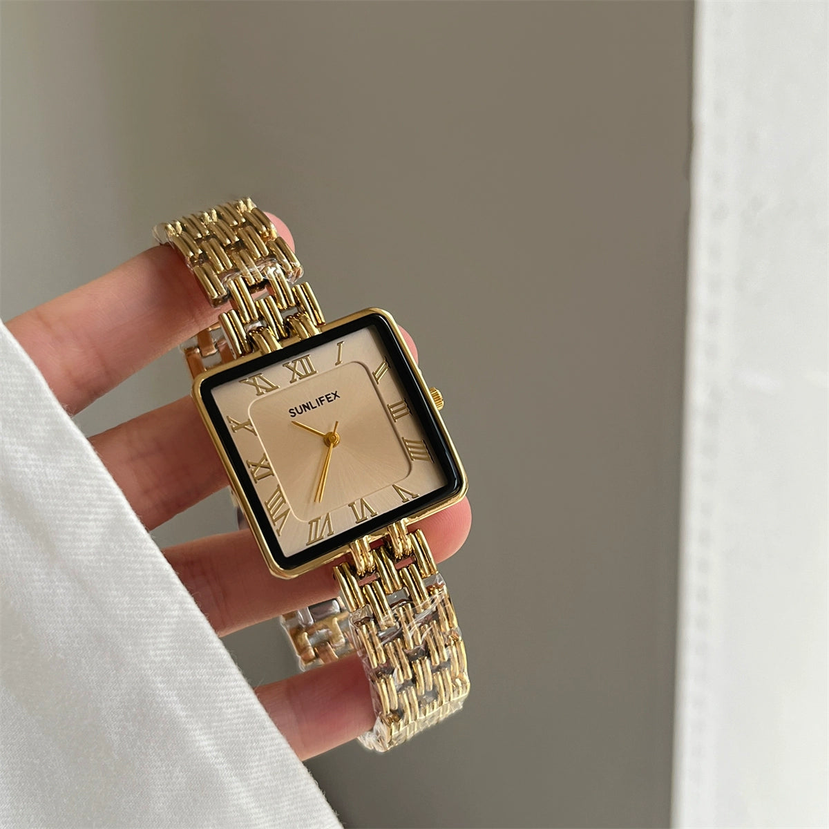 Zalaya Minimalist Square Watch - Gold Band Apricot Dial [5B1MWYGJ]