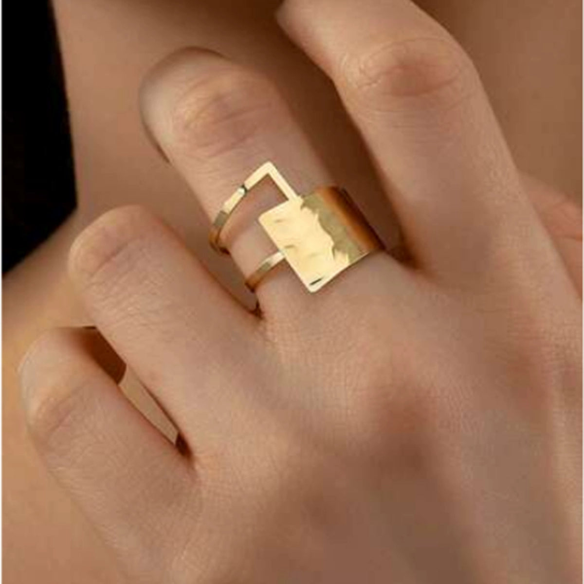 Karmen Wavy Statement Jewelry - Gold Ring
