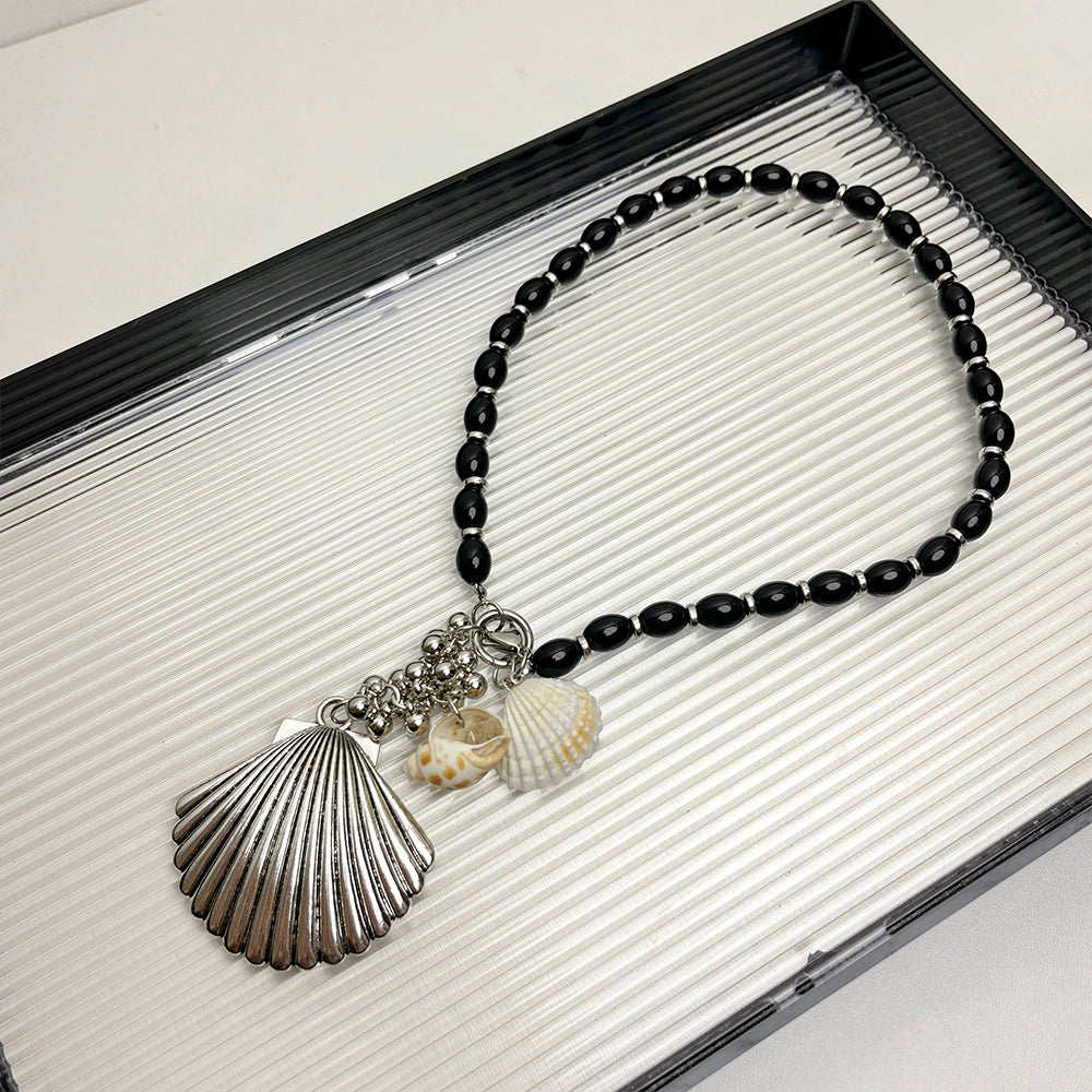 Ainslie Mother-of-Pearl Grape Necklace - Beaded Shell Grape Pendant Necklace [EFNRY56O]