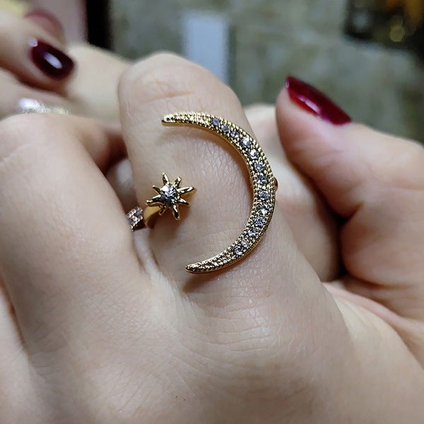 Araceli Celestial Crescent Ring - Gold [BJPPR87S]