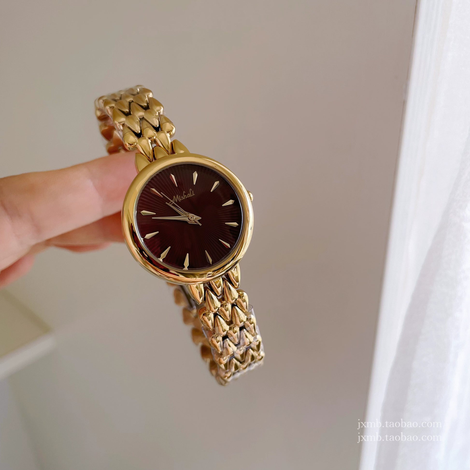 Madilynn Retro Round Timepiece - Gold Case Burgundy Dial [6CG5VP4M]