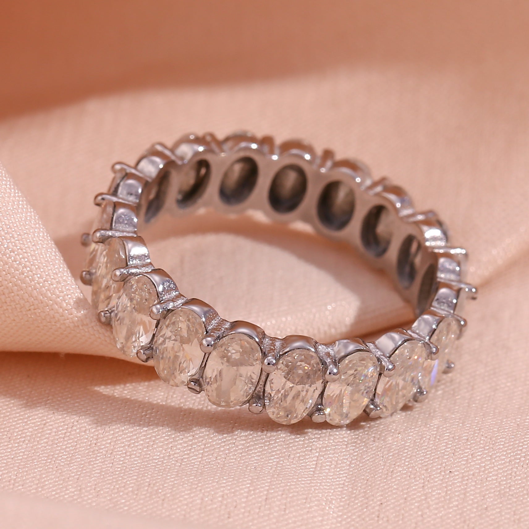 Amilah Zircon Oval Ring - White Zircon Steel [8I1BUADC]