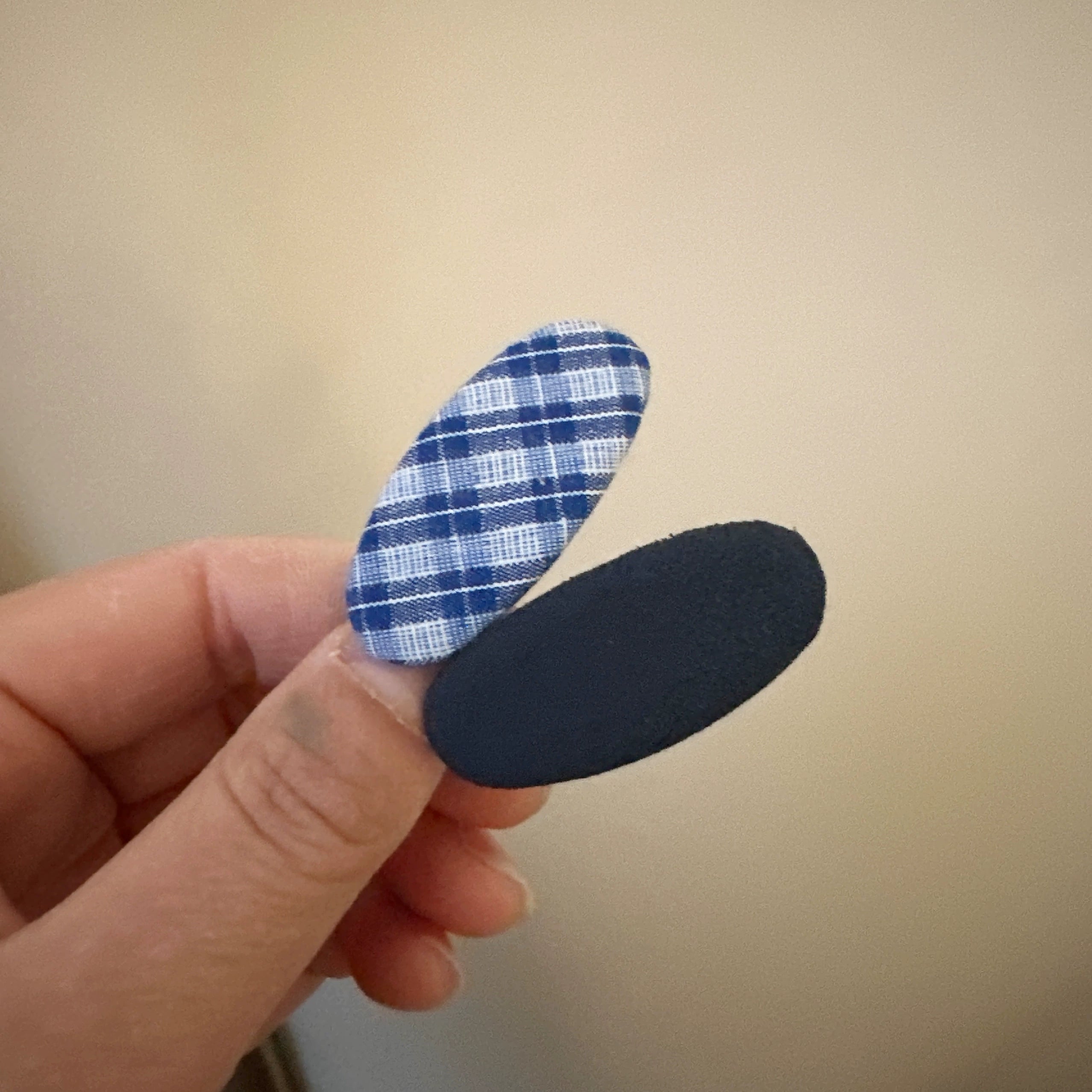 Annah Plaid Fabric Hair Clip - Oval (Plaid & Solid Mixed) [1XLI312F]