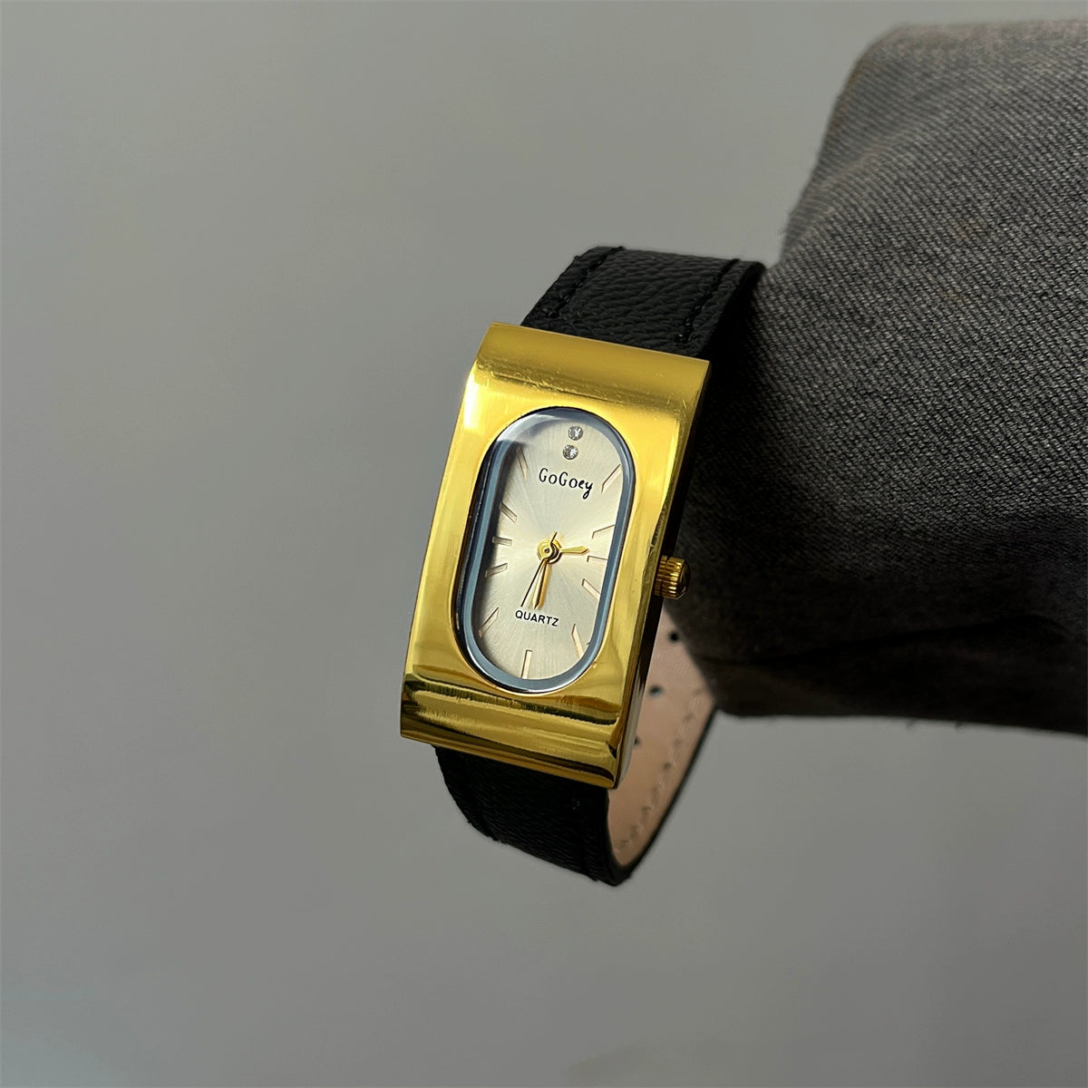 Faiza Retro Square Watch - Black Strap Gold Frame Gold Face (gogo Steel Case) [Q4M6HO3Y]