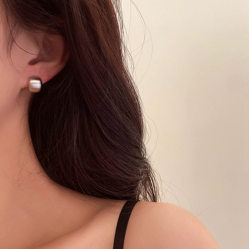 Lakota Brushed Hoop Earrings - Silver Brushed Silver Needle [NVKOXU0F]