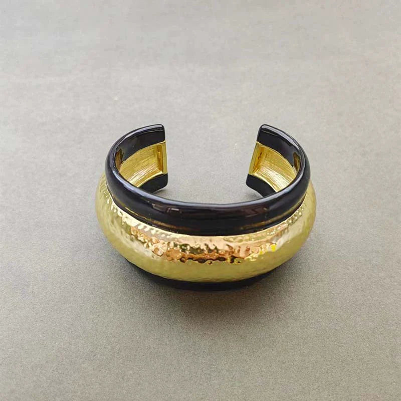 Emaan Hammered Enamel Bangle - Black Bangle