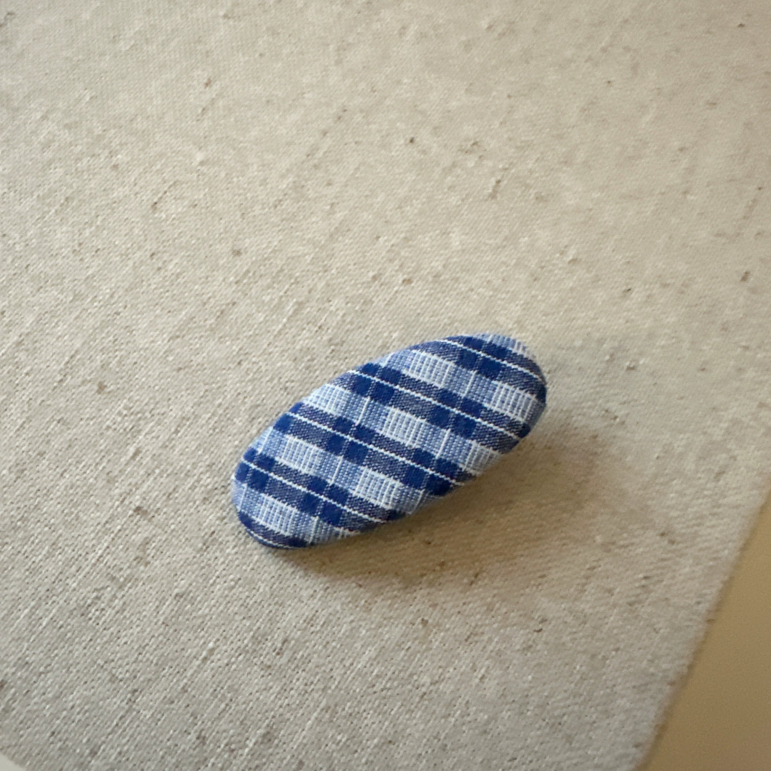 Annah Plaid Fabric Hair Clip - Blue Plaid Oval (Single) [LDV4ZMY8]