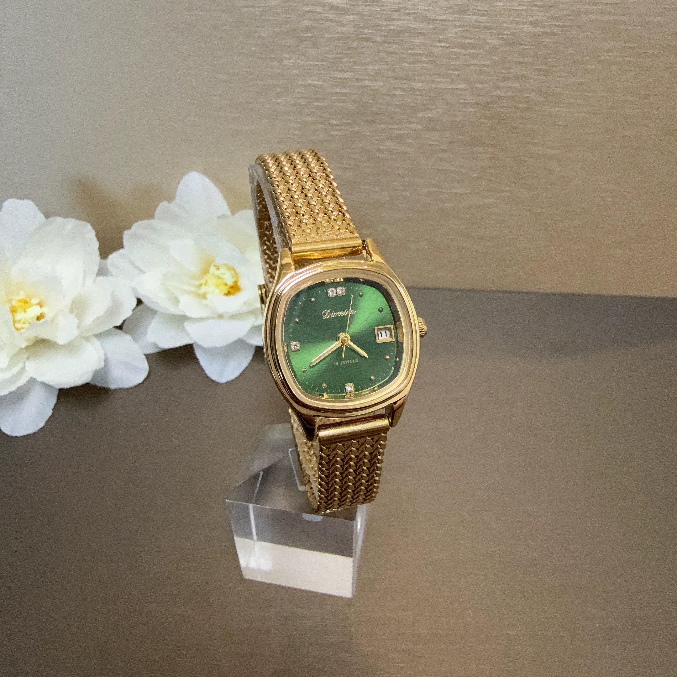 Alynna Luxe Square Calendar Watch - Gold Green Face Mesh Strap
