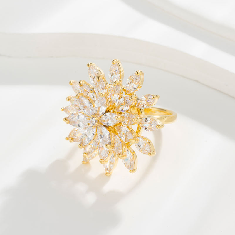 Micaela Spinning Snowflake Ring - Gold Tone [O5PUGX7Q]