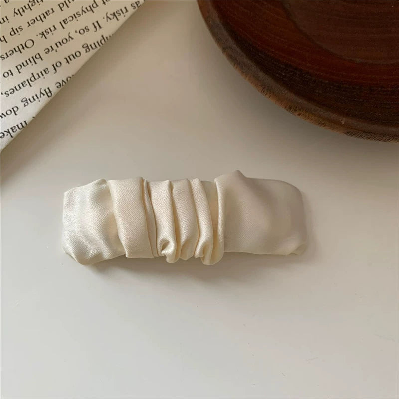 Luci Pleated Bow Hair Clip - Off-White [VWEY53R5]