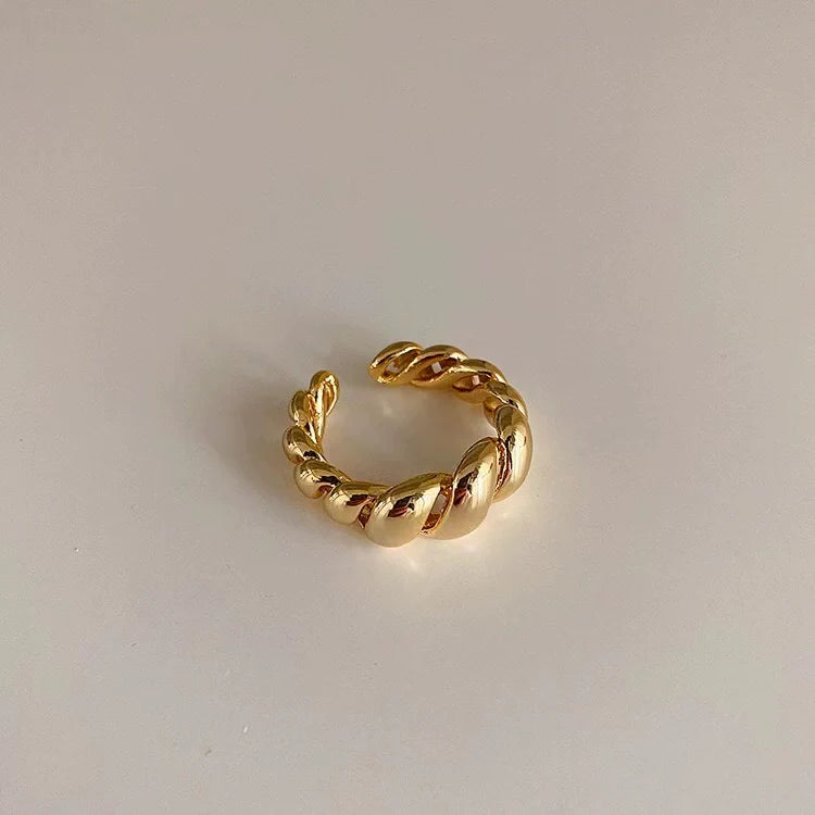 Victory Twist Adjustable Ring - Gold Twist