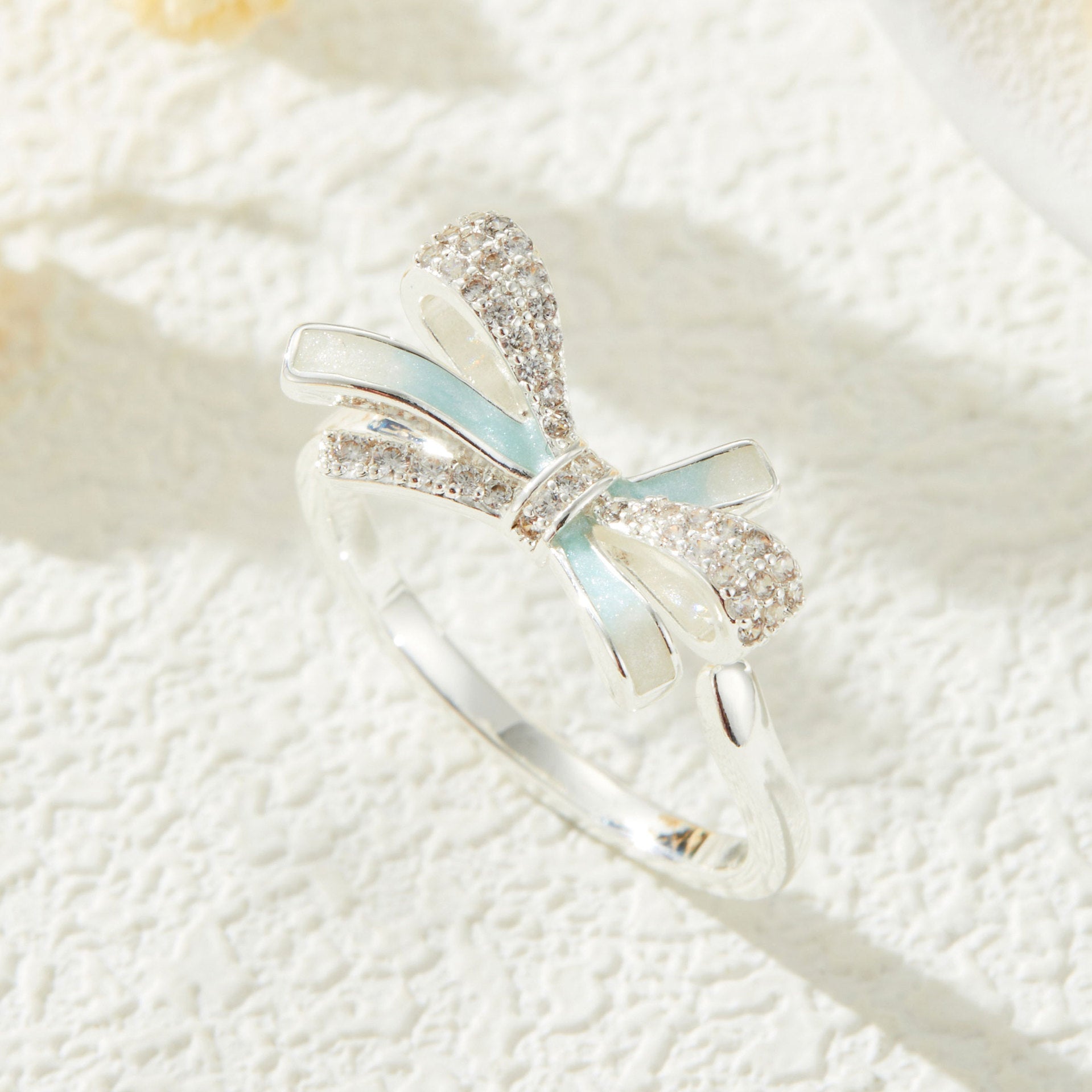 Marlyn Gradient Bow Ring - R17310O026 [PCAIV92U]