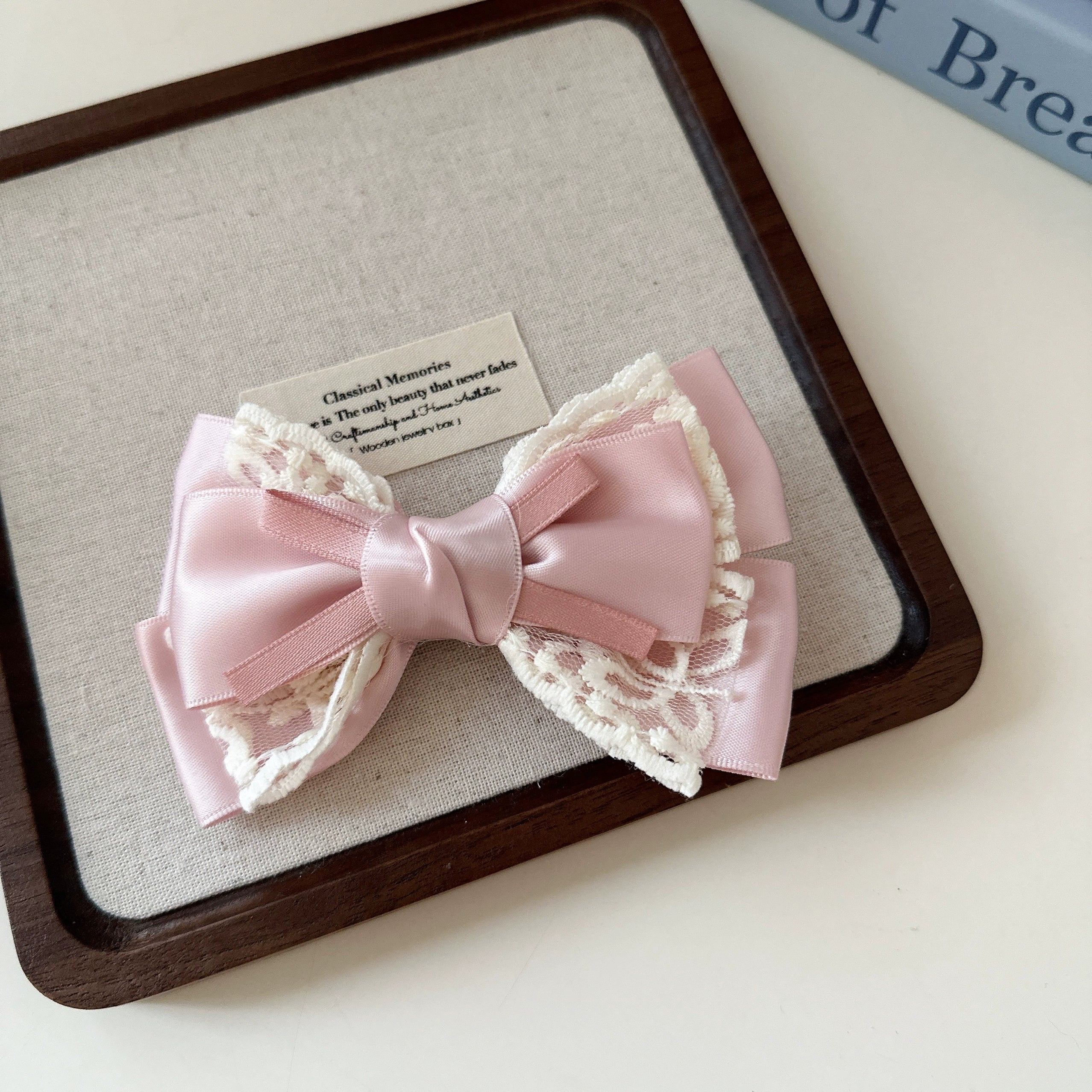 Rayleigh Lace Bow Hair Clip - Pink [82WDOOOU]