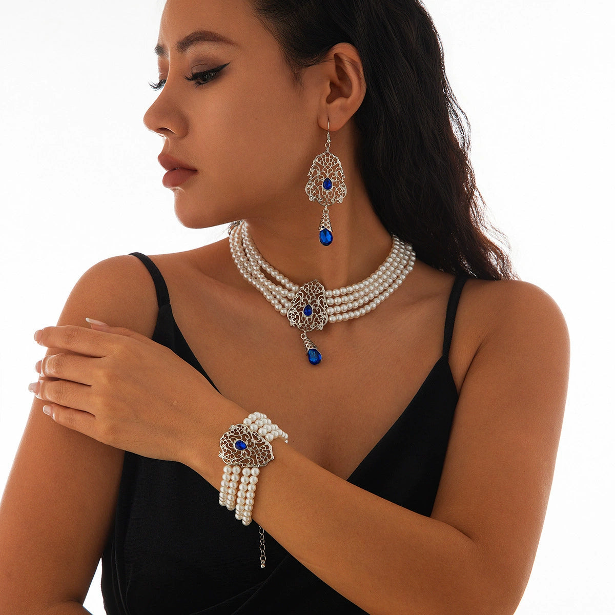 Lou Pearl Floral Collar Necklace - Silver-tone & Royal Blue (Style A) [8CRGZ5BB]