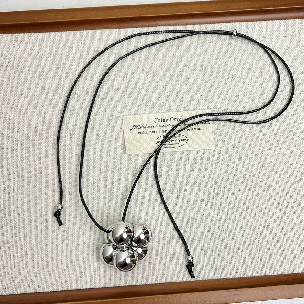 Avalon Grape Cluster Necklace - Silver [LUNR2SBE]