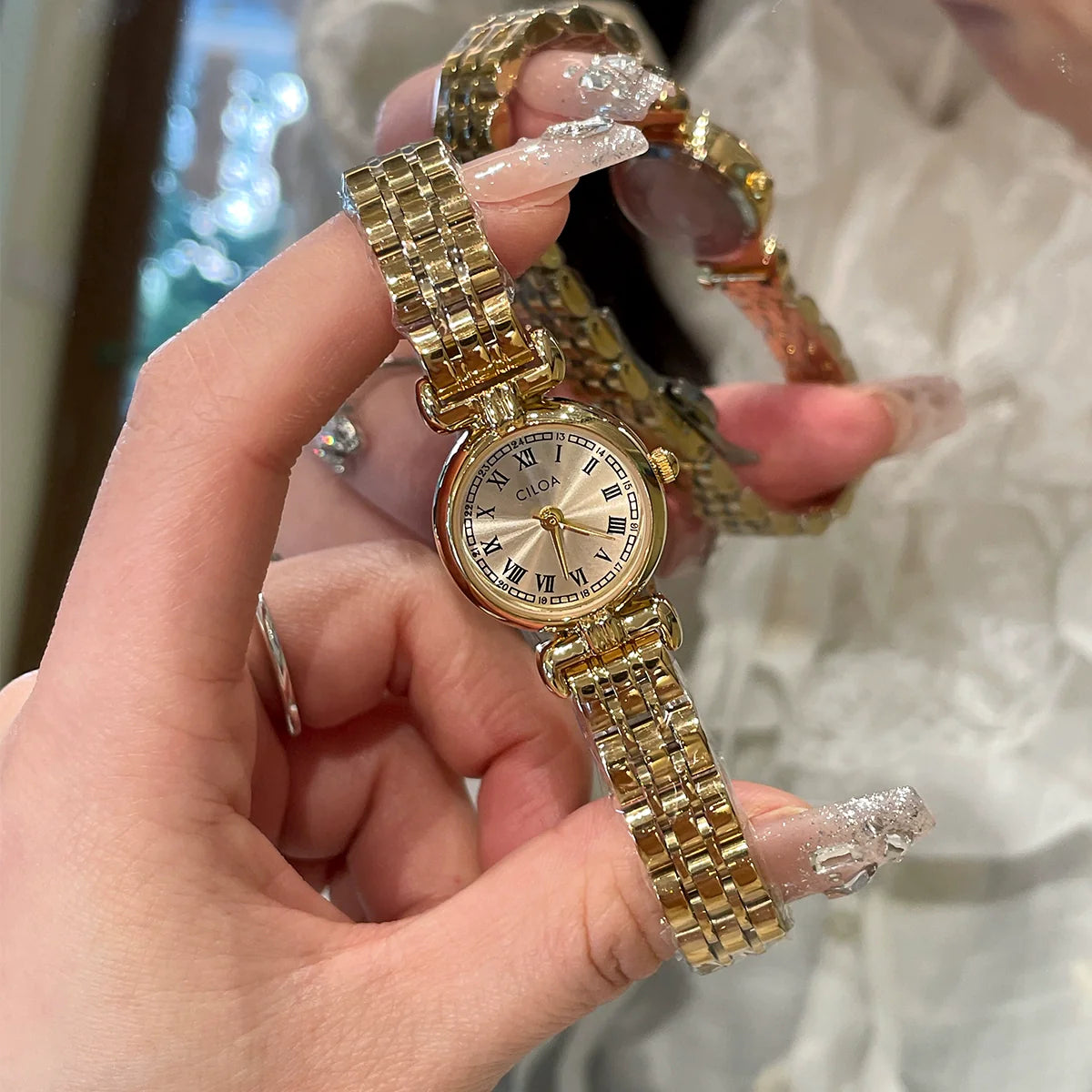 Patricia Vintage Square Watch - Gold Round Dial