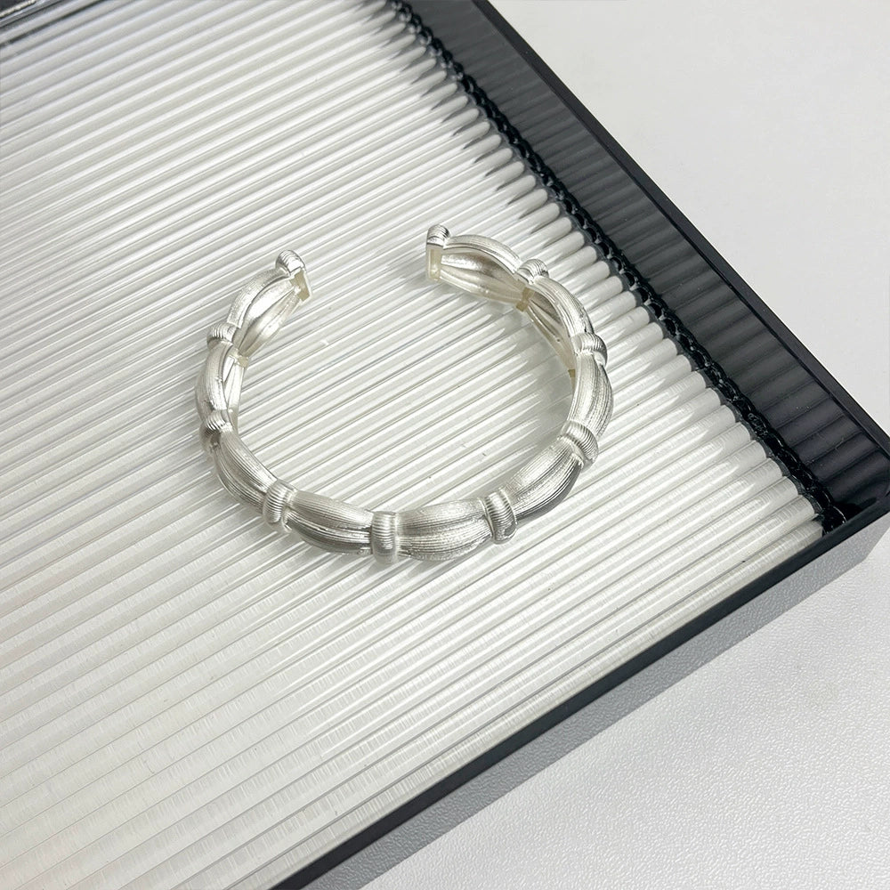 Amauri Frosted Braided Bow Bracelet - Frosted Line Texture Bracelet [YI8MHRTI]