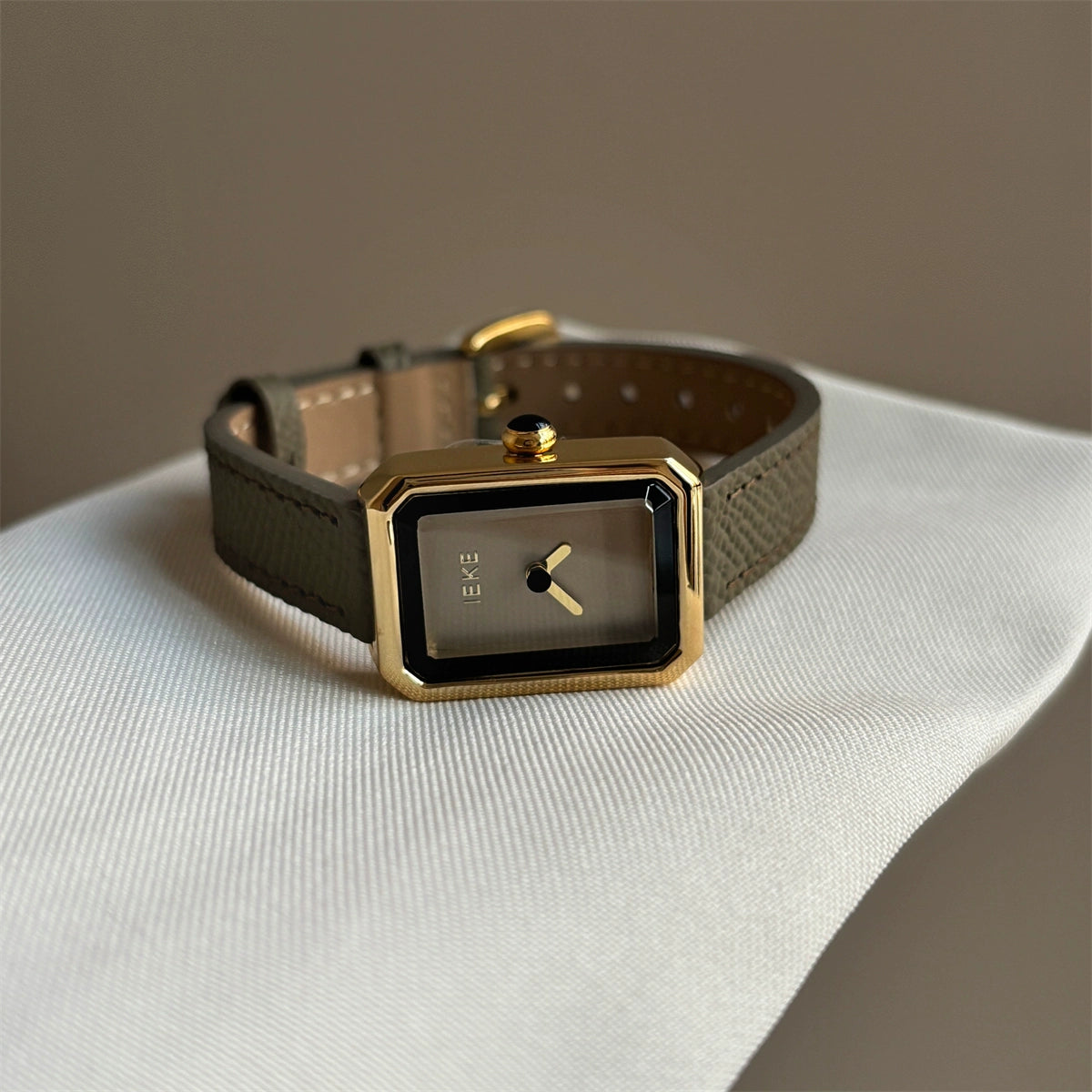 Sury Retro Oval Strap Watch - IEKE88107 No Second Hand Dial - Grey with Gold Frame [Z7YX1QHG]