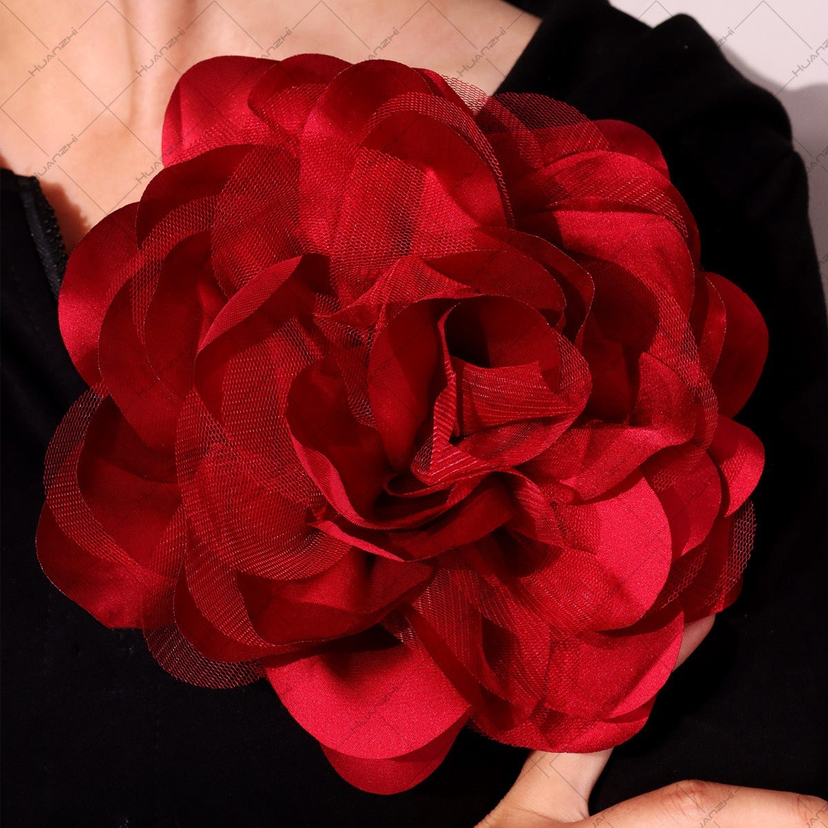 Kameron Oversized Flower Brooch - Color Option C [S1KJURSR]