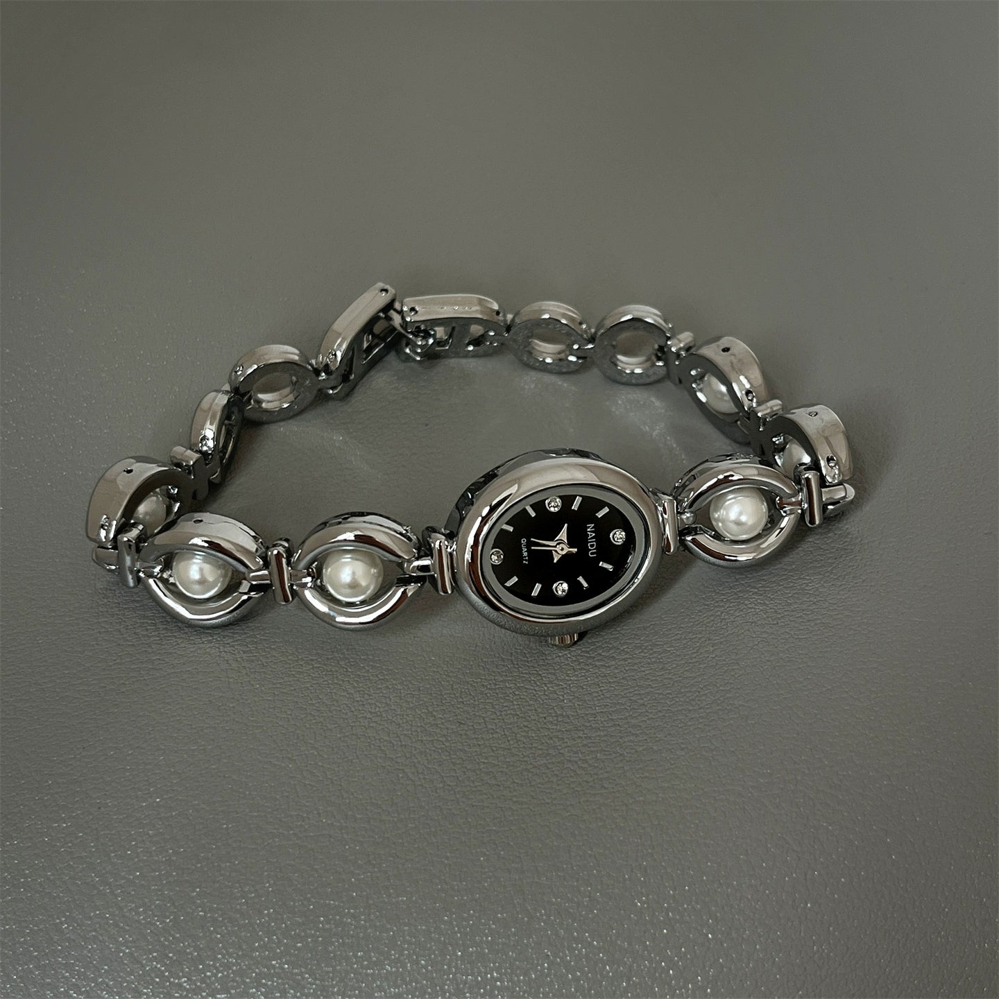 Camelia Oval Pearl Bracelet Watch - Silver Band Black Face [3CGRLIMZ]