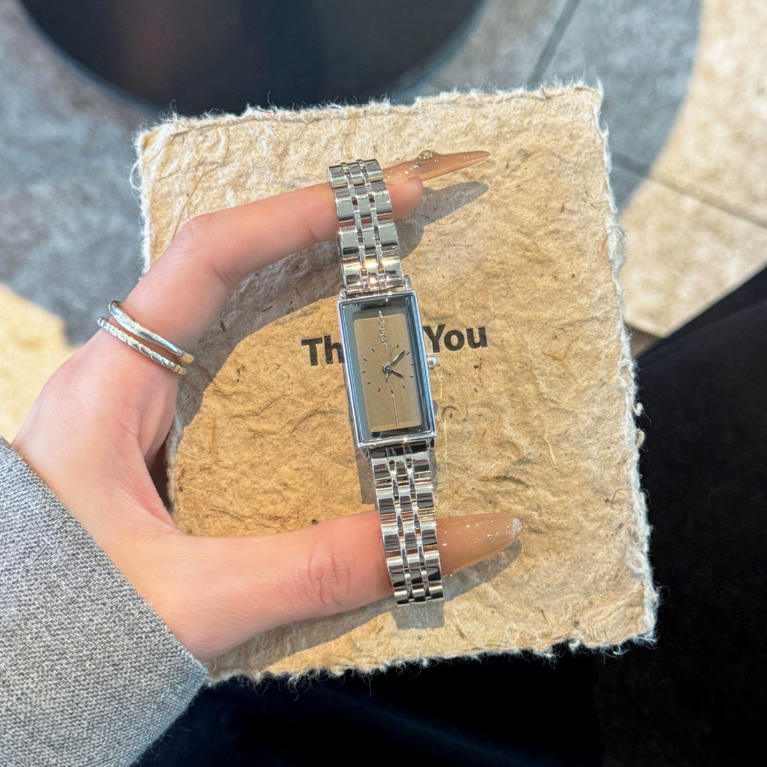 Polly Goldie Elegant Rectangular Watch - Elegant Silver Gray [DVIJ06J2]