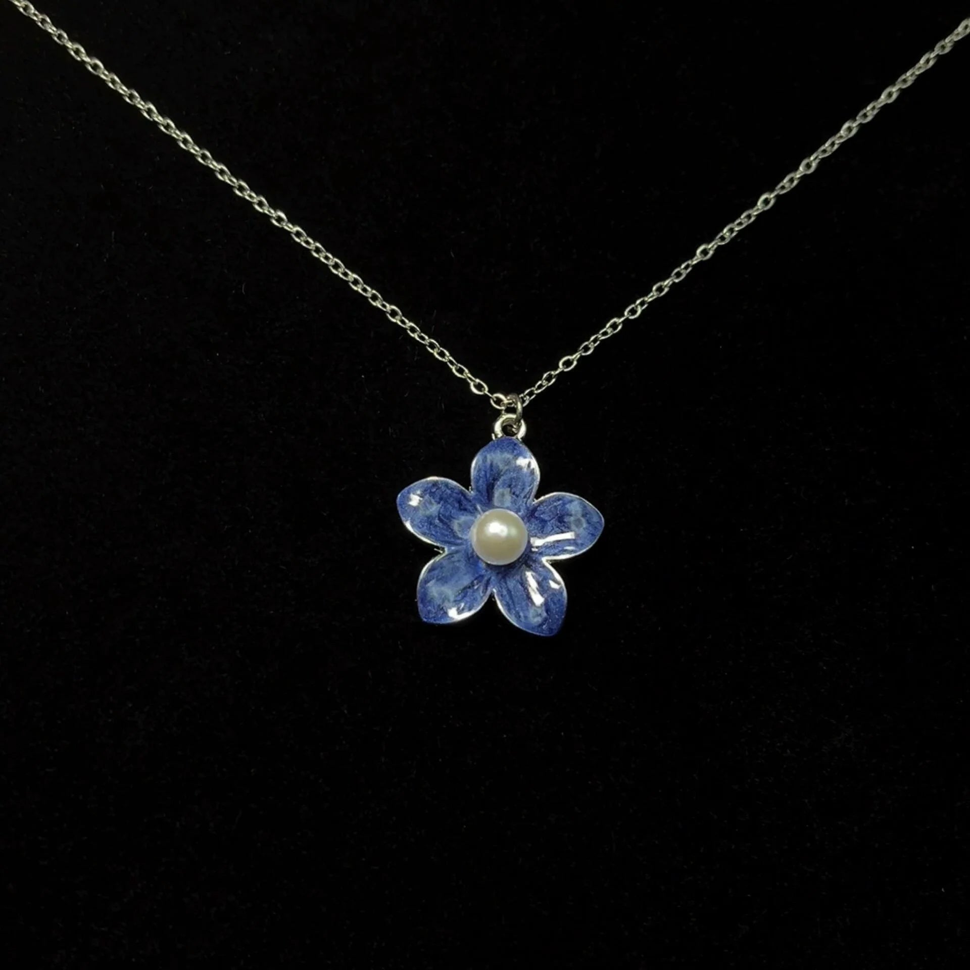 Sofi Pearl Blossom Necklace - Blue