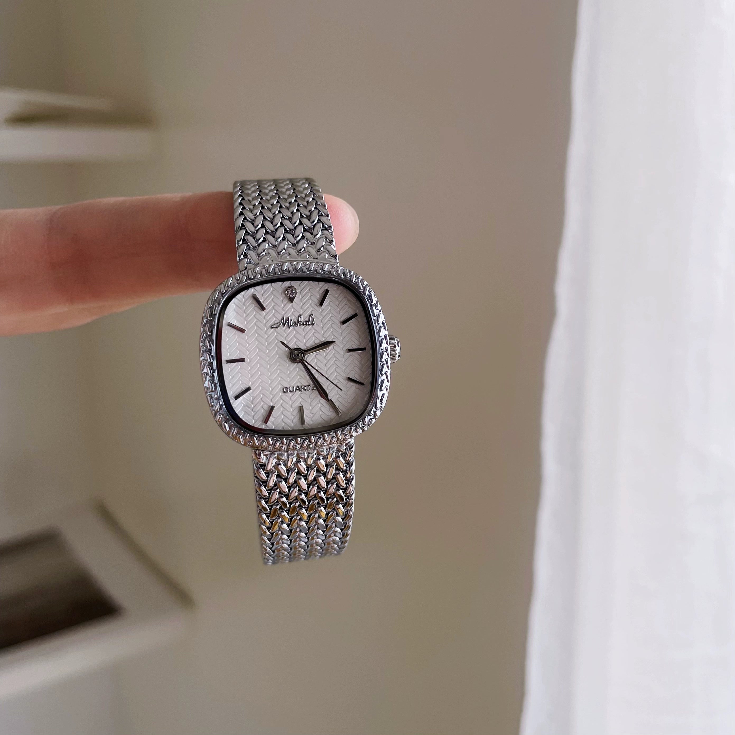 Mallory Square Mesh Watch - Silver [XB7BMVUE]