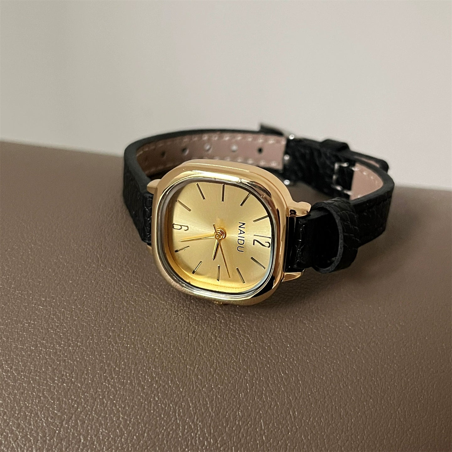 Gentry Vintage Square Watch - Black Band Gold Frame Gold Face [US77MHYY]