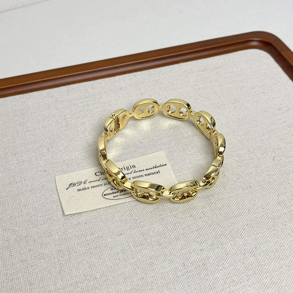 Georgianna Geometric Cuff Bracelet - Gold [E932DO4V]