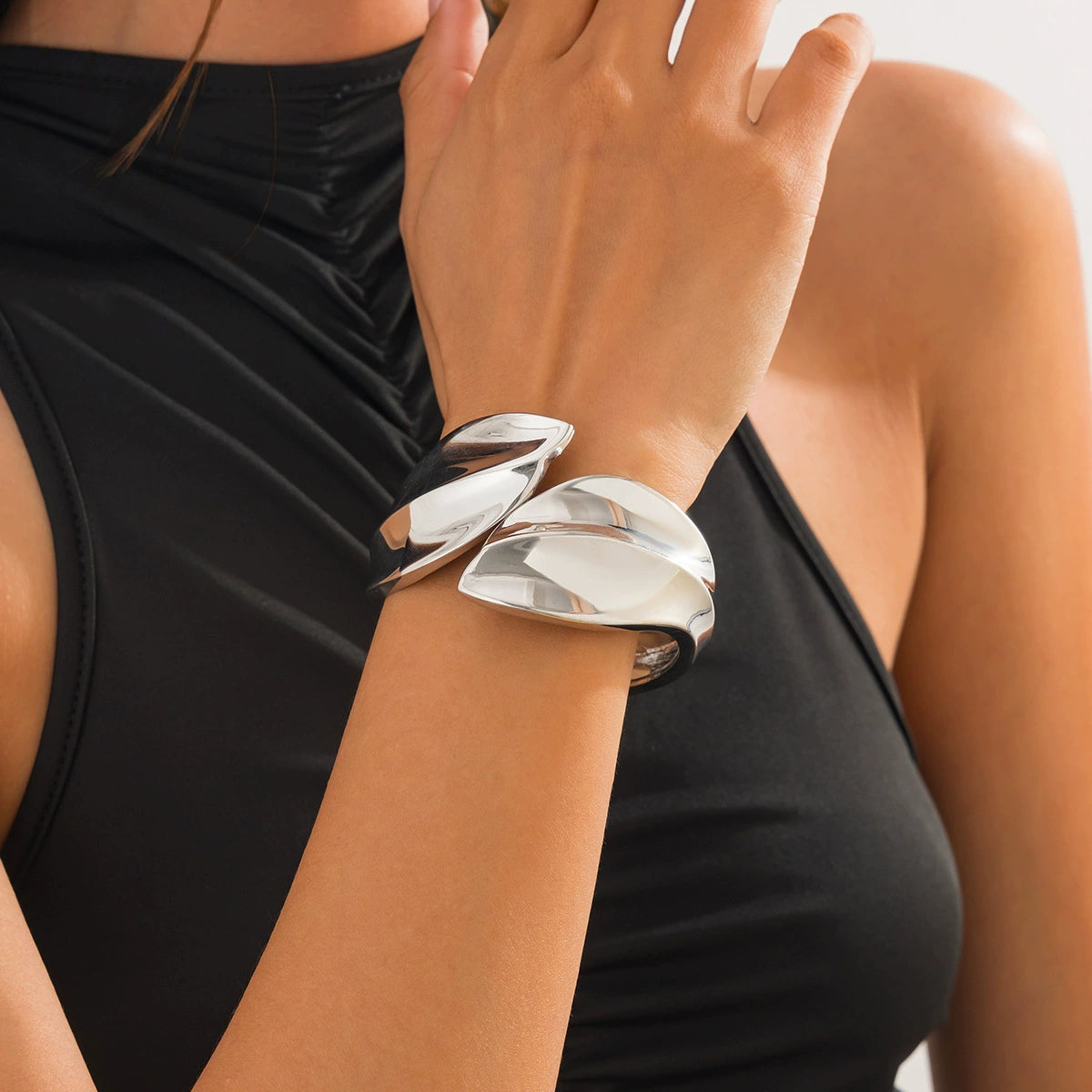 Eniola Sculptural Leaf Jewelry - Bracelet White K Design 3 [RZL2NN40]
