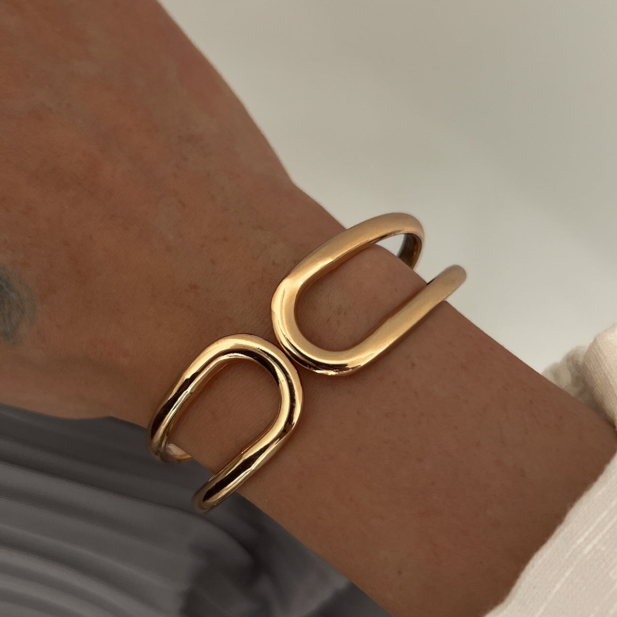 Marleigh Sculptural Cuff Bracelet - Style 1 [9ROVBGFU]