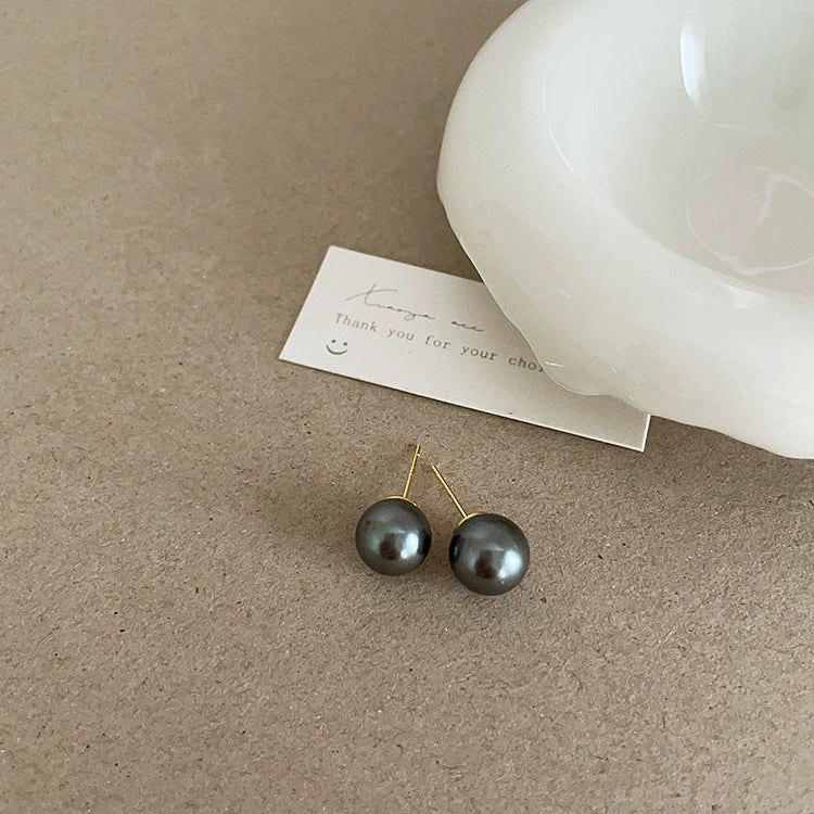 Belky Shimmer Pearl Studs - 10mm Dark Gray