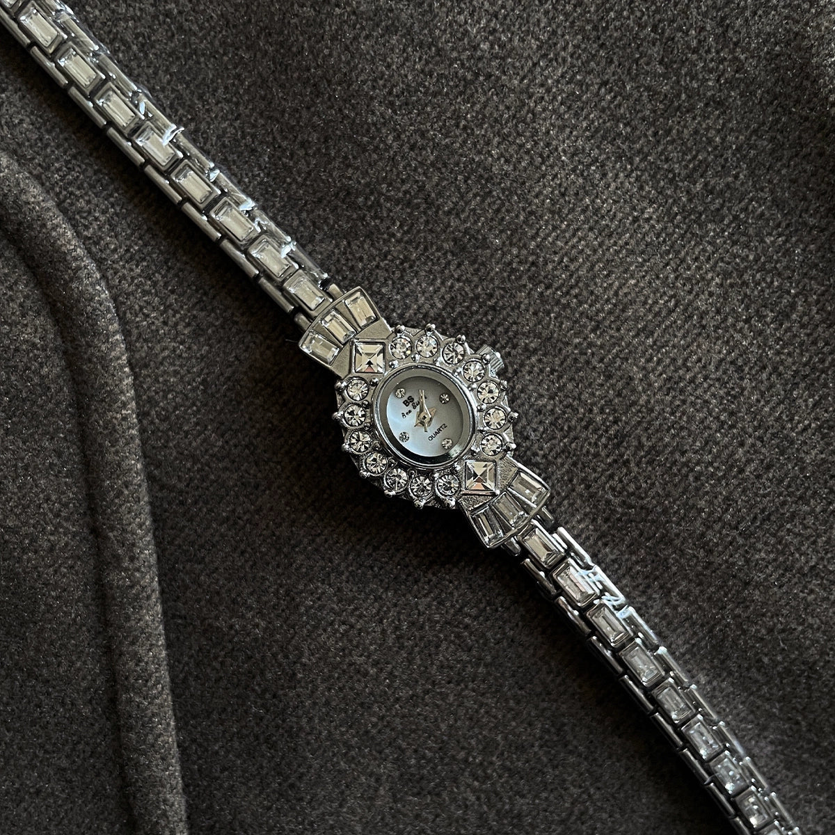 Hartlee Vintage Petite Watch - Starry Silver