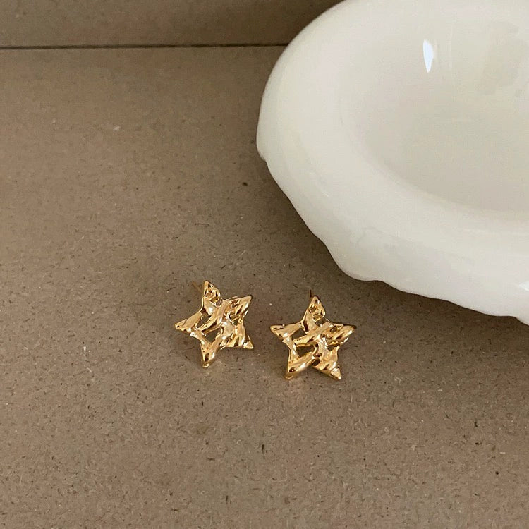 Aubriel Textured Star Studs - Gold