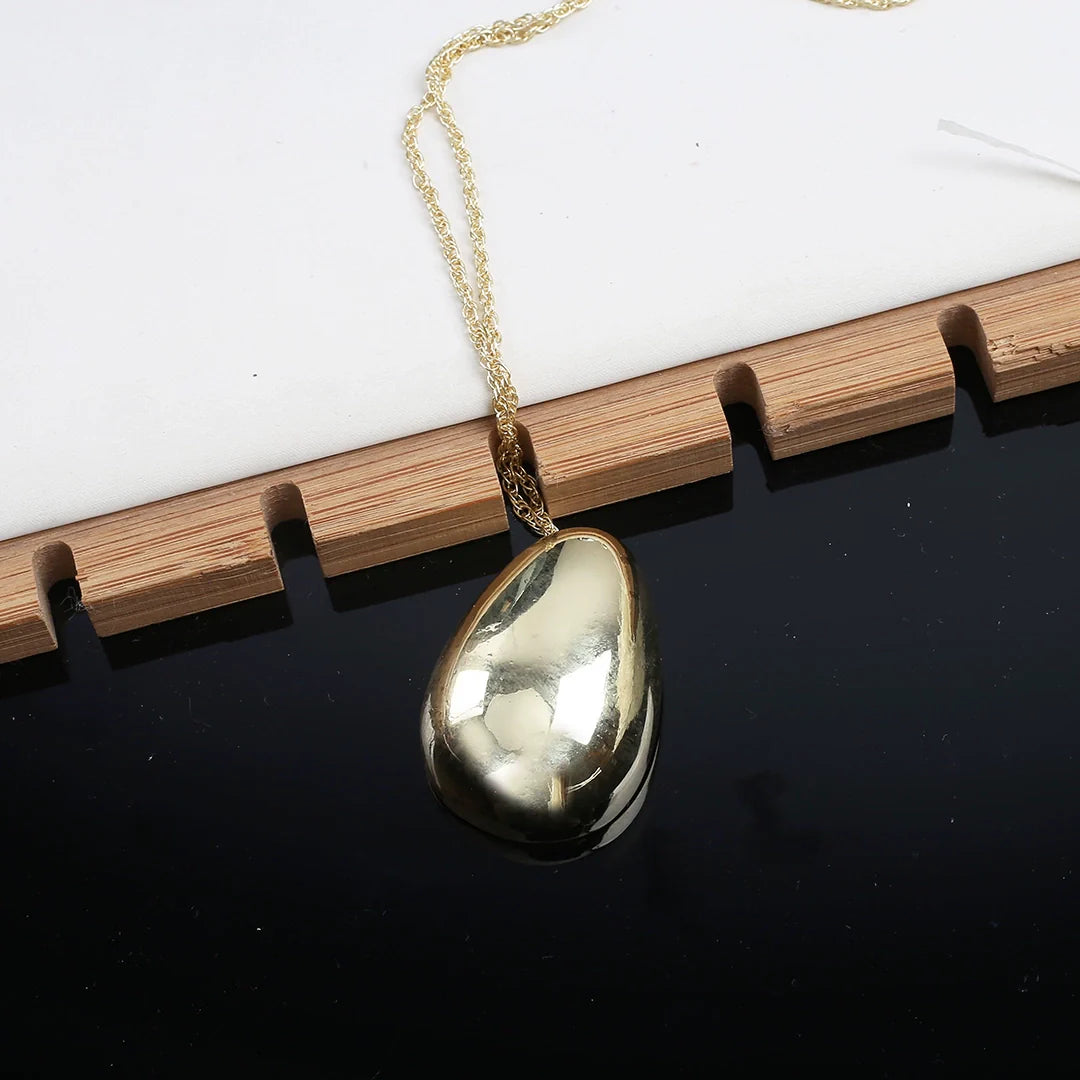 Shayne Fluid Teardrop Necklace - Gold Teardrop Necklace