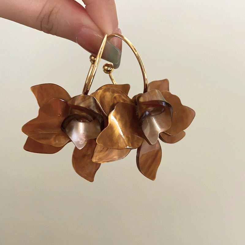 Rebel Retro Bloom Earrings - Coffee [PLTLNGVA]