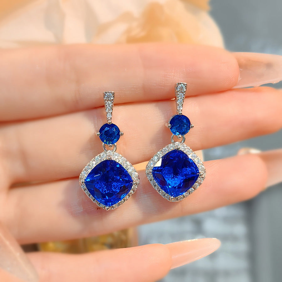 Hudson Royal Gemstone Set - Blue Diamond Stud Earrings (Pair) [ZJKJRHUF]