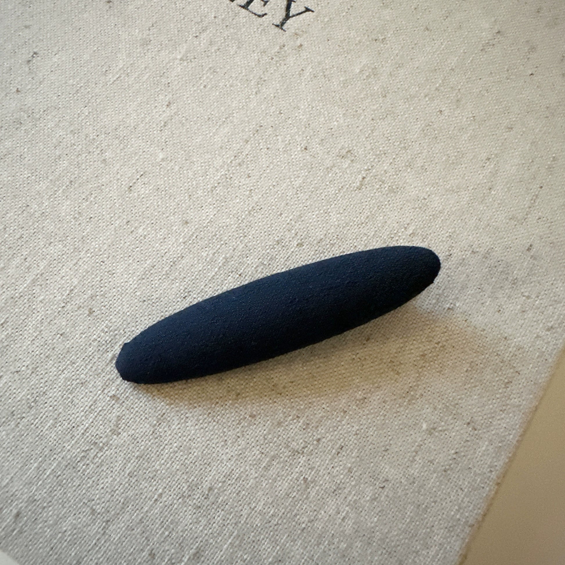 Annah Plaid Fabric Hair Clip - Solid Blue Long Oval (Single) [PW57J3U2]
