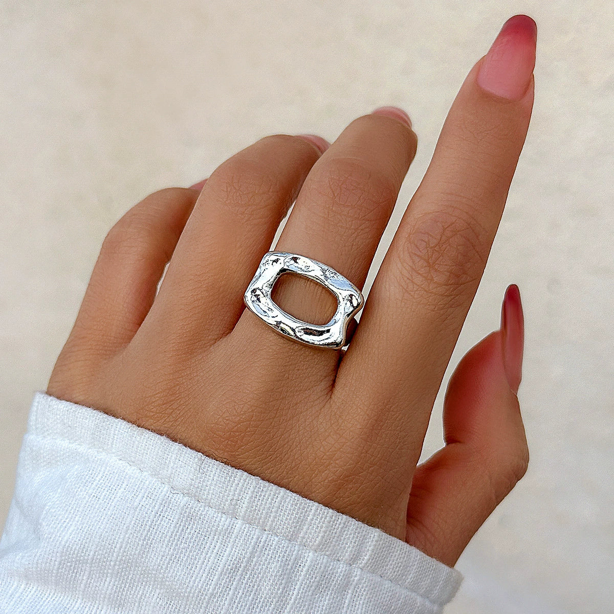 Miracle Glossy Butterfly Bow Ring - Silver Tone Design 03 (0728) [NKCC0NAT]