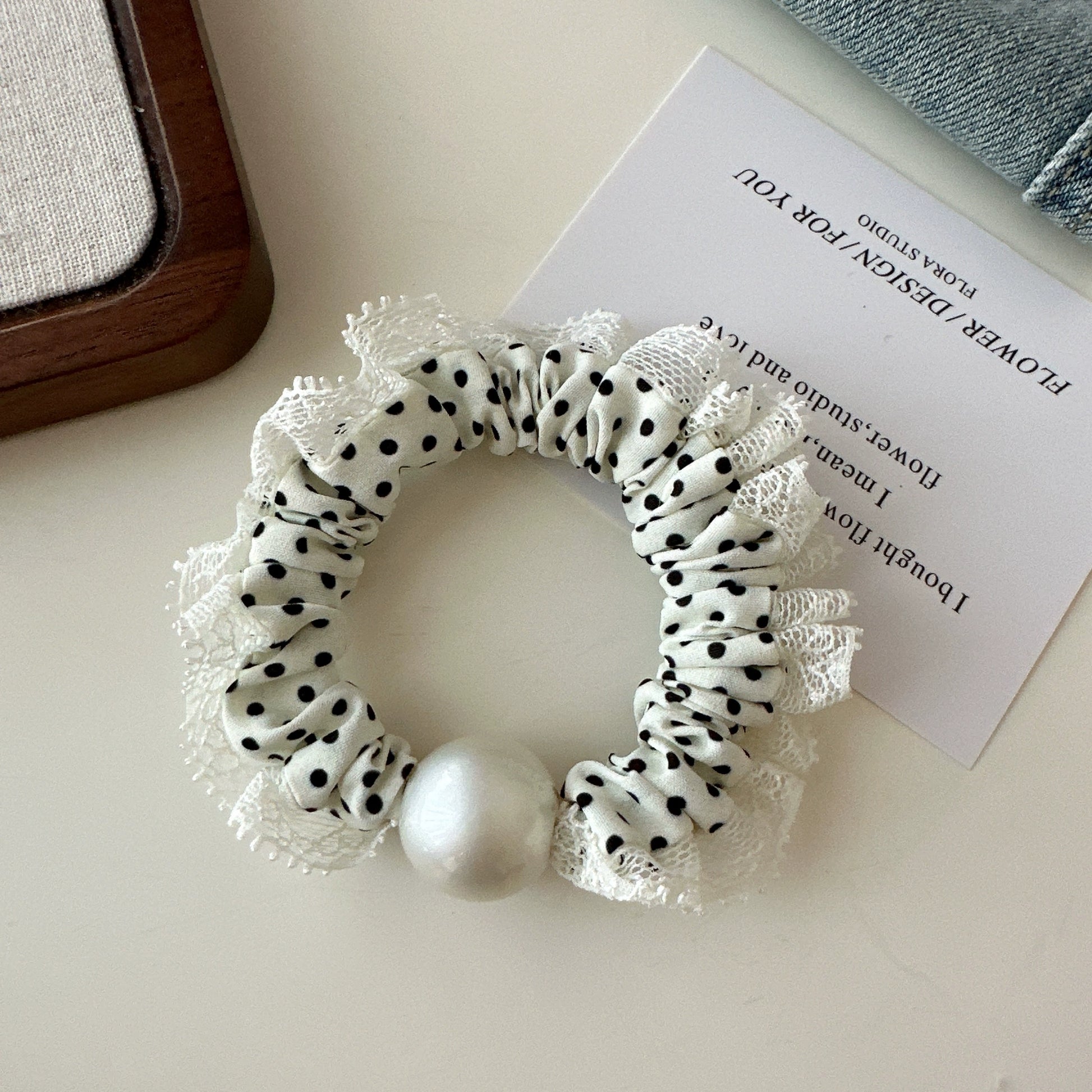 Cecile Ruffled Scrunchie - White Polka Dot [CCFIEUUC]