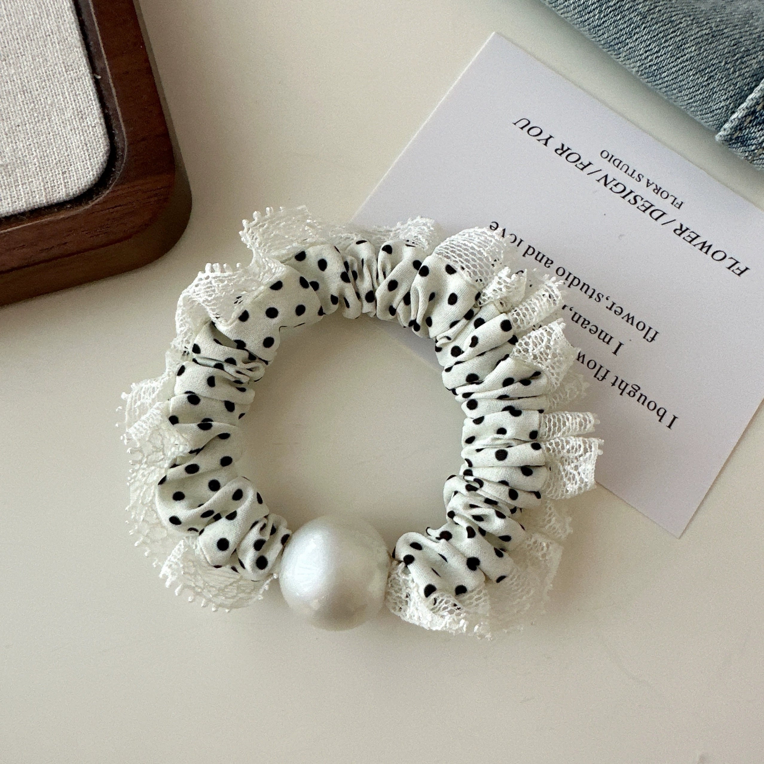 Cecile Ruffled Scrunchie - White Polka Dot [CCFIEUUC]